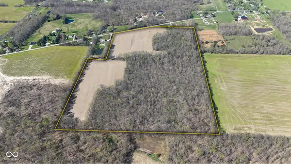 5401 W Deaver Road, Columbus, IN 47201