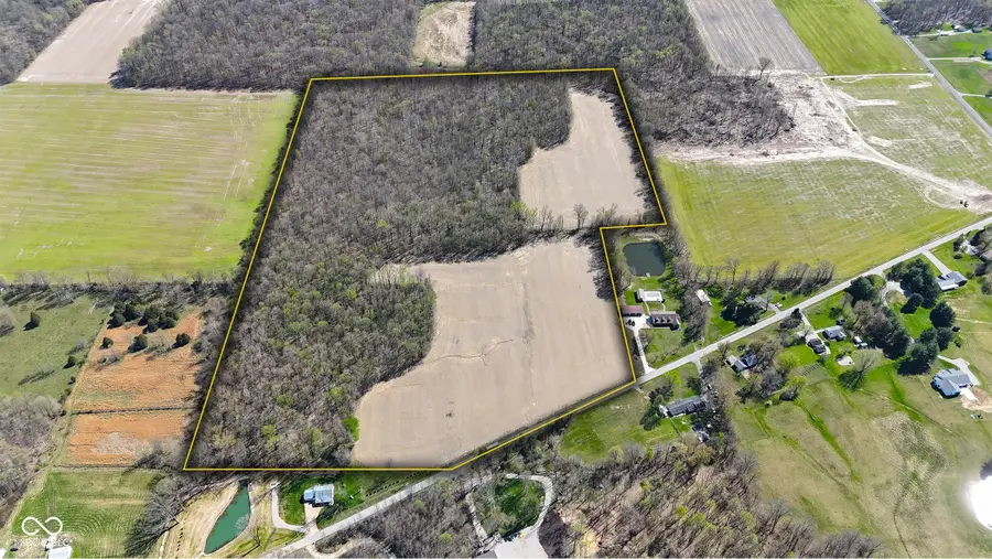 5401 W Deaver Road, Columbus, IN 47201 - #3