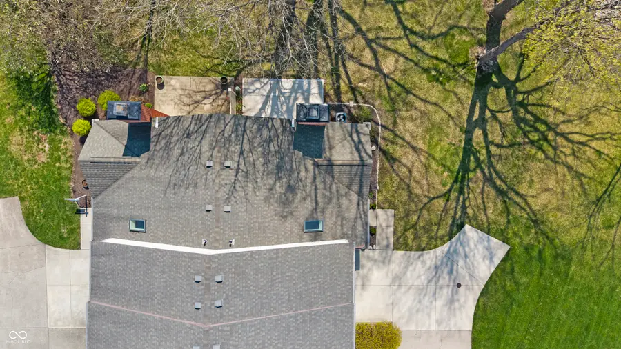 9261 Golden Leaf Way, Indianapolis, IN 46260 - #3