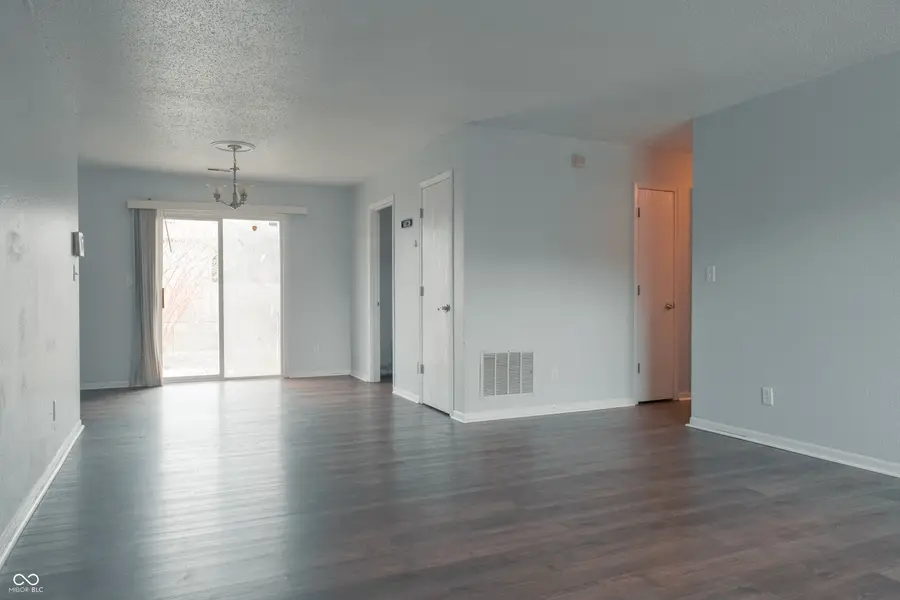 10210 Lone Wolf Drive, Indianapolis, IN 46235 - #2