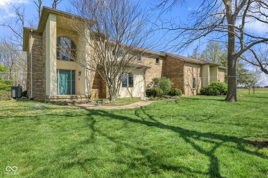 1288 W County Road 215 S, Connersville, IN 47331 - #2