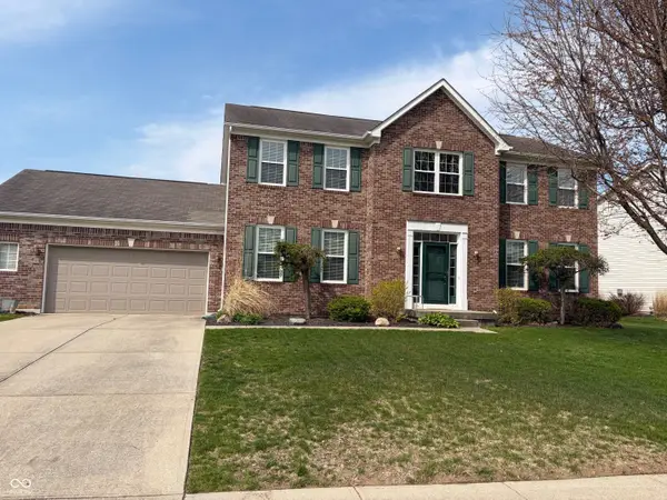 246 Wakefield Drive E, Greenwood, IN 46142