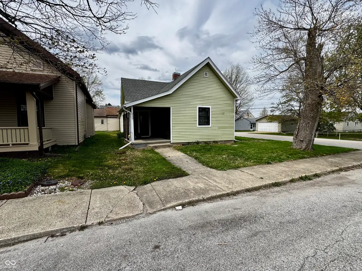 213 Maple Street, Crawfordsville, IN 47933 - #1