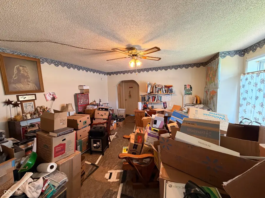 205 E Washington Street, Loogootee, IN 47553 - #3