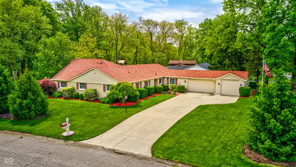 8005 Hilltop Lane, Indianapolis, IN 46256
