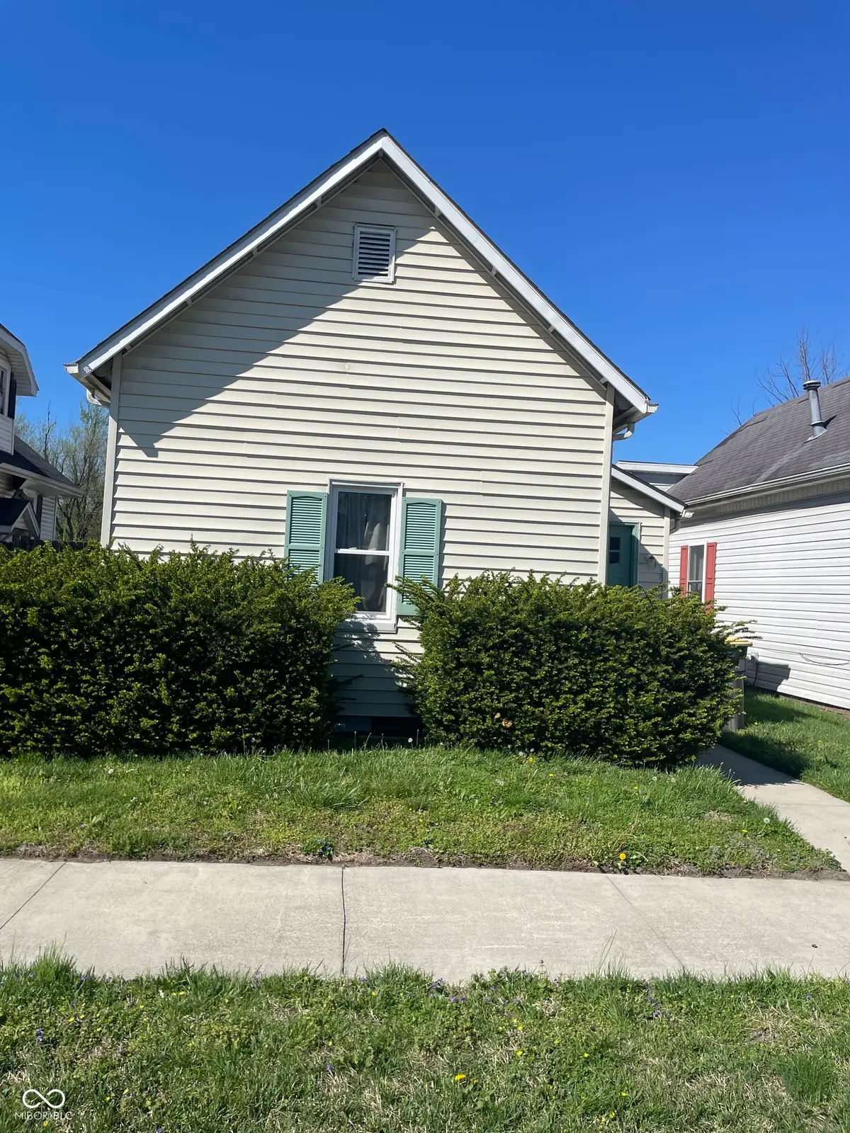 215 E Laurel Street, Seymour, IN 47274 - #1