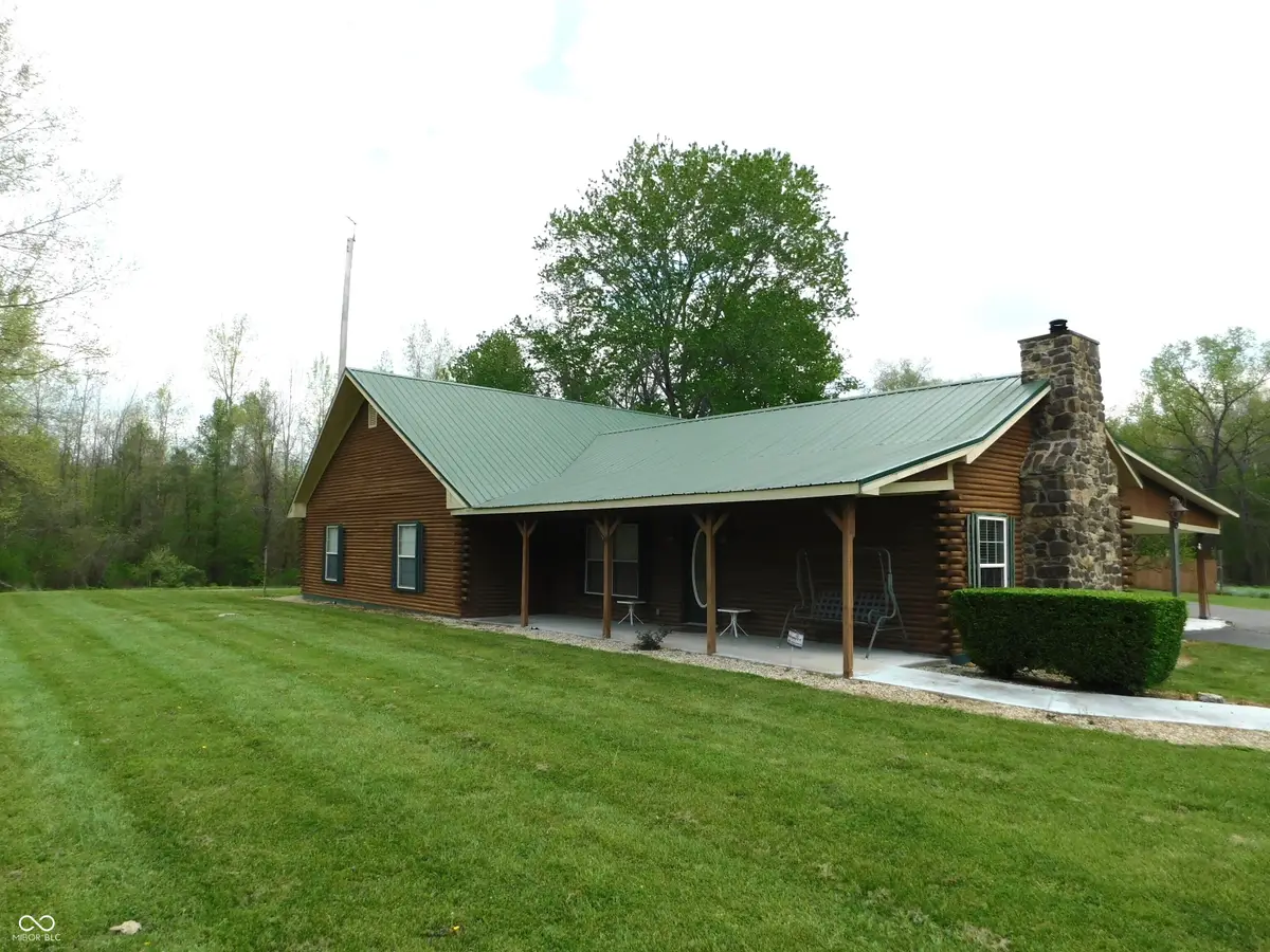 3737 W Thomastown Road, Scottsburg, IN 47170 - #1