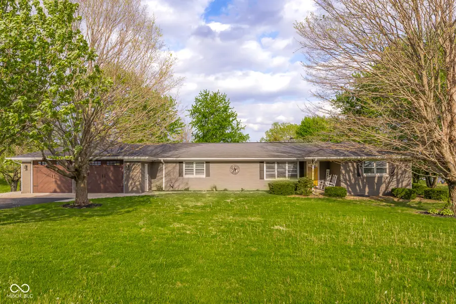 8101 N County Road 825 E, Hope, IN 47246 - #2