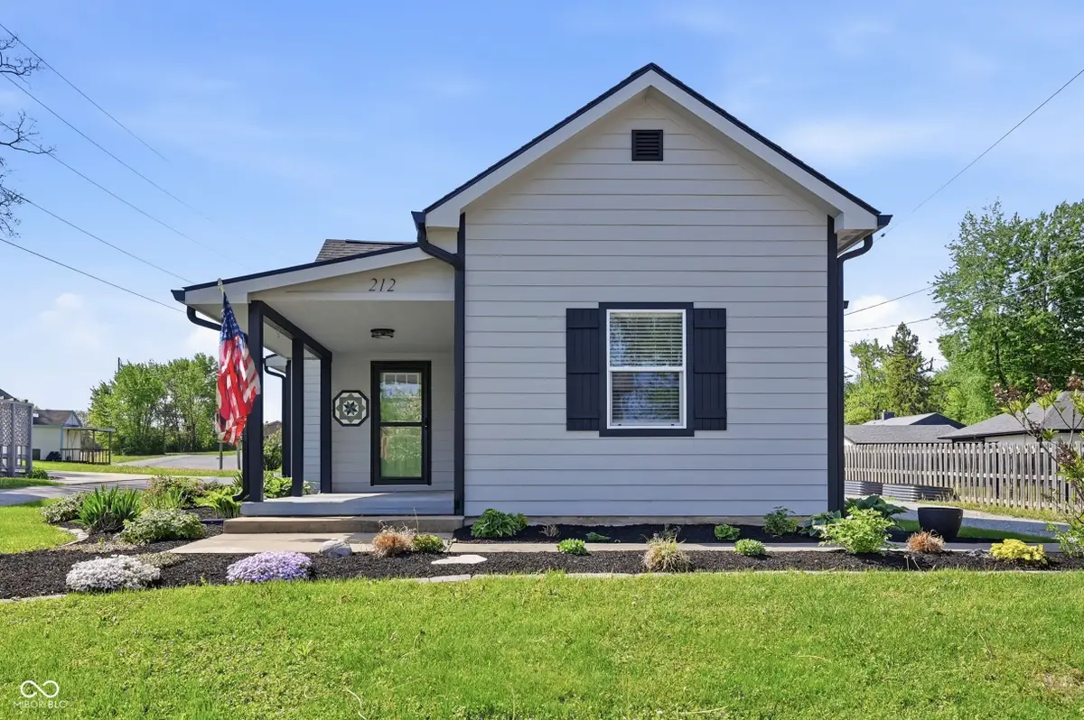 212 E Madison Avenue, Pendleton, IN 46064 - #1