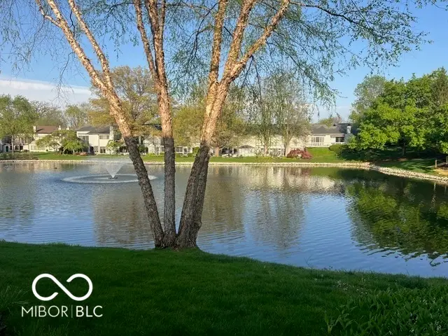 8411 Overlook Parkway, Indianapolis, IN 46260 - #2