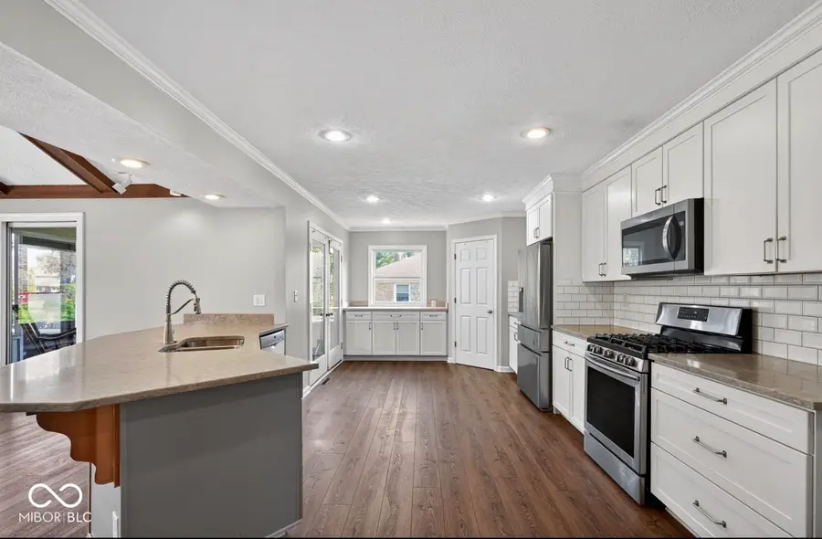 10919 Braewick Drive, Carmel, IN 46033 - #3