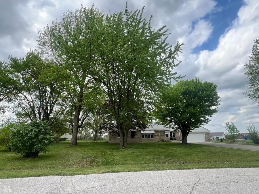 1440 Estates Drive, Greenwood, IN 46142 - #2