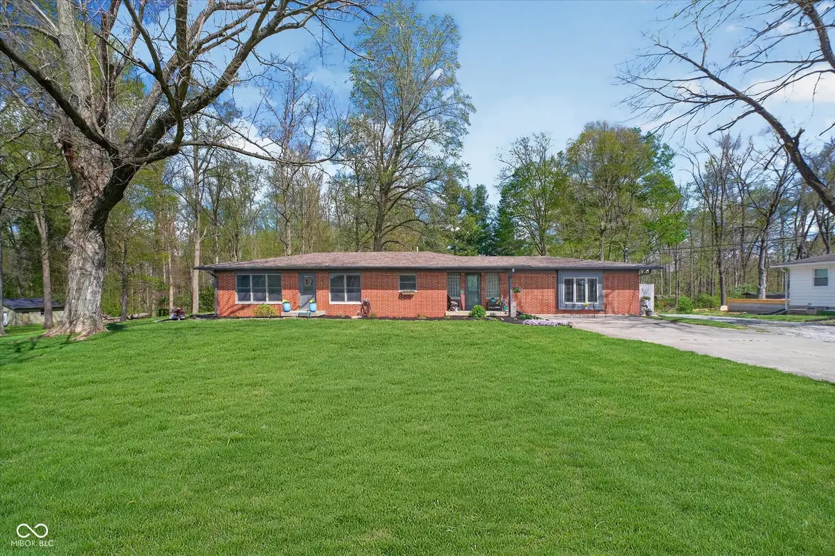 3955 S Smokey Row Road, Greenwood, IN 46143 - #1