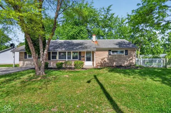 629 Gooseberry Lane, Greenwood, IN 46143