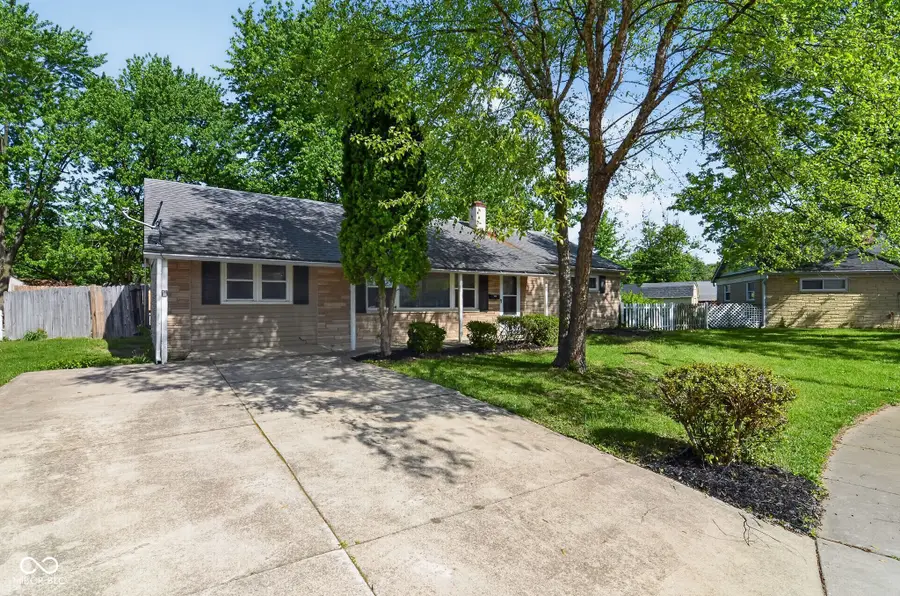 629 Gooseberry Lane, Greenwood, IN 46143 - #2