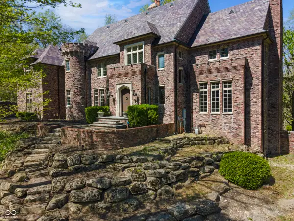 7946 Mill Stream Circle, Indianapolis, IN 46278