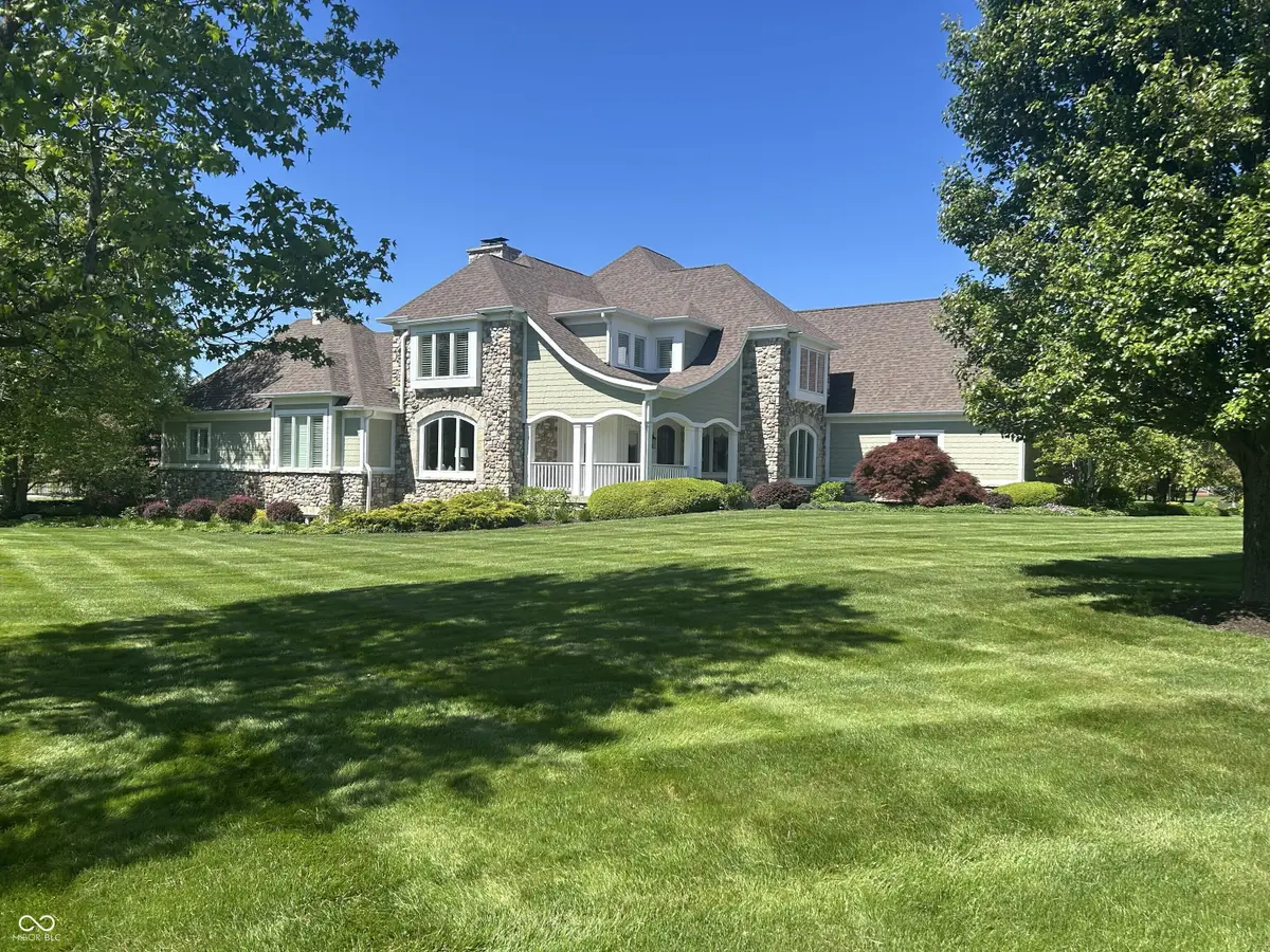 8 Shannon Road, Zionsville, IN 46077 - #1