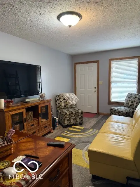 18 Hough Street, Greenfield, IN 46140 - #2