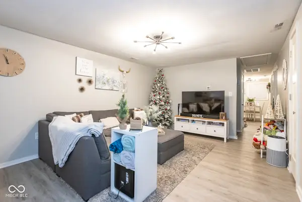 10634 Ruckle Street, Carmel, IN 46280