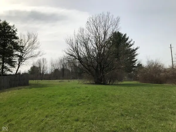 2825 N Greenview Way, Indianapolis, IN 46229