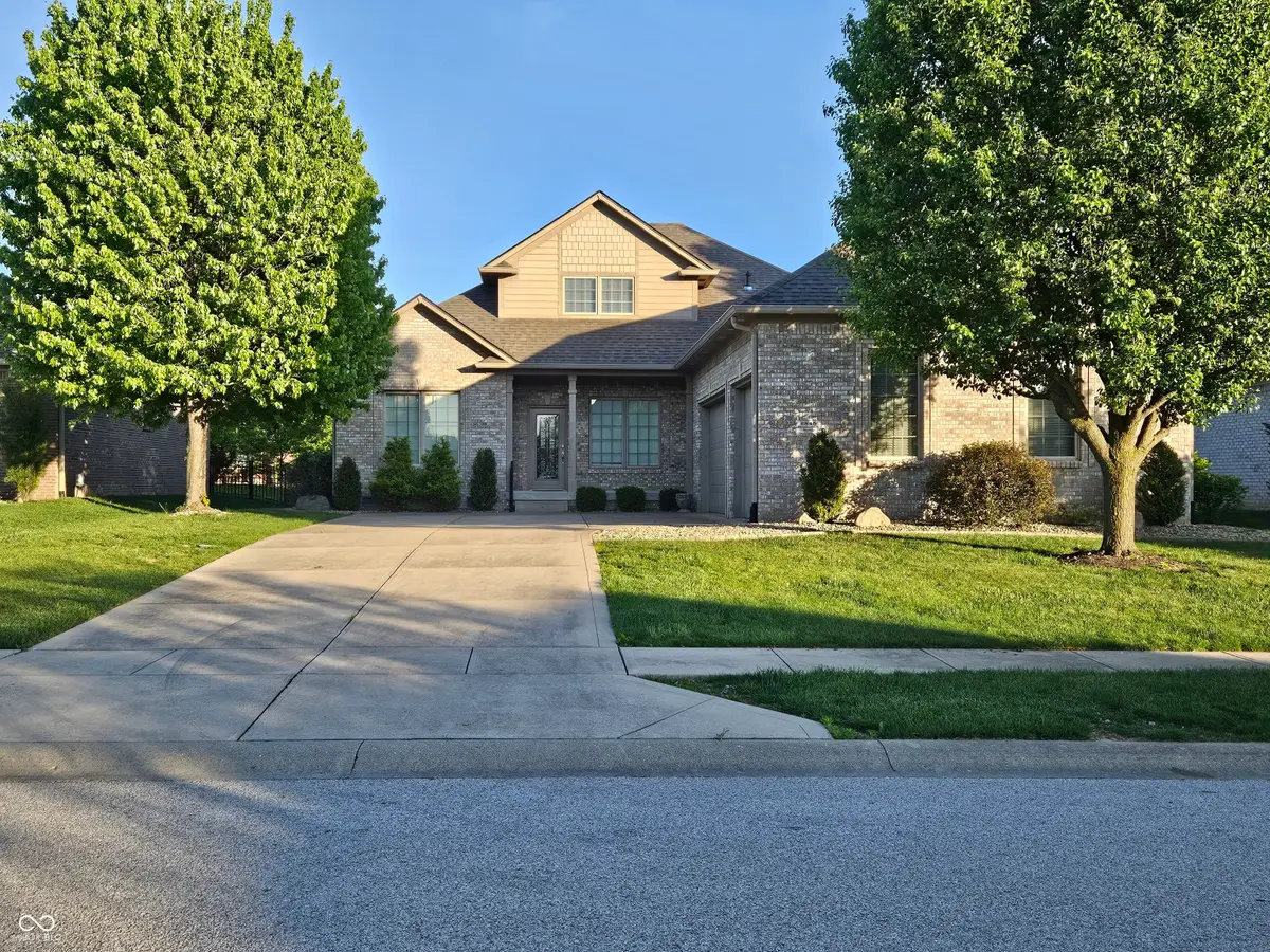 2845 Bloomsbury N, Greenwood, IN 46143 - #1