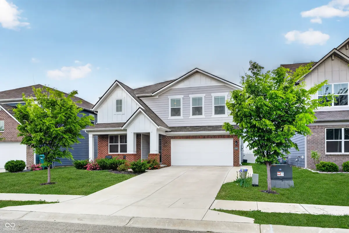 2321 S Bingham Place, New Palestine, IN 46163 - #1