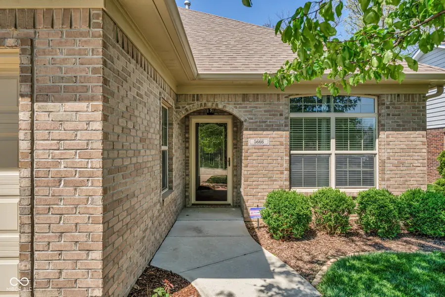 5666 Augusta Woods Drive, Plainfield, IN 46168 - #2