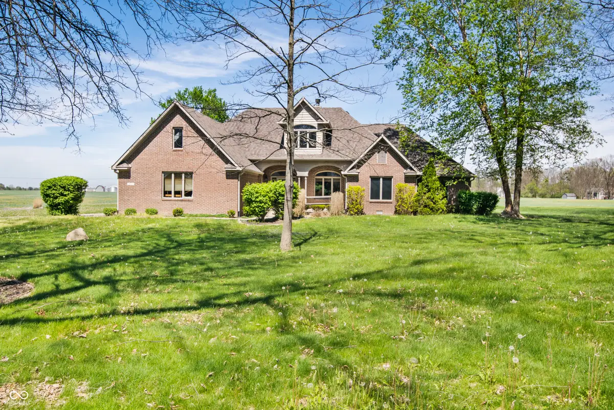 5577 N Beech Tree Drive, Greenfield, IN 46140 - #1