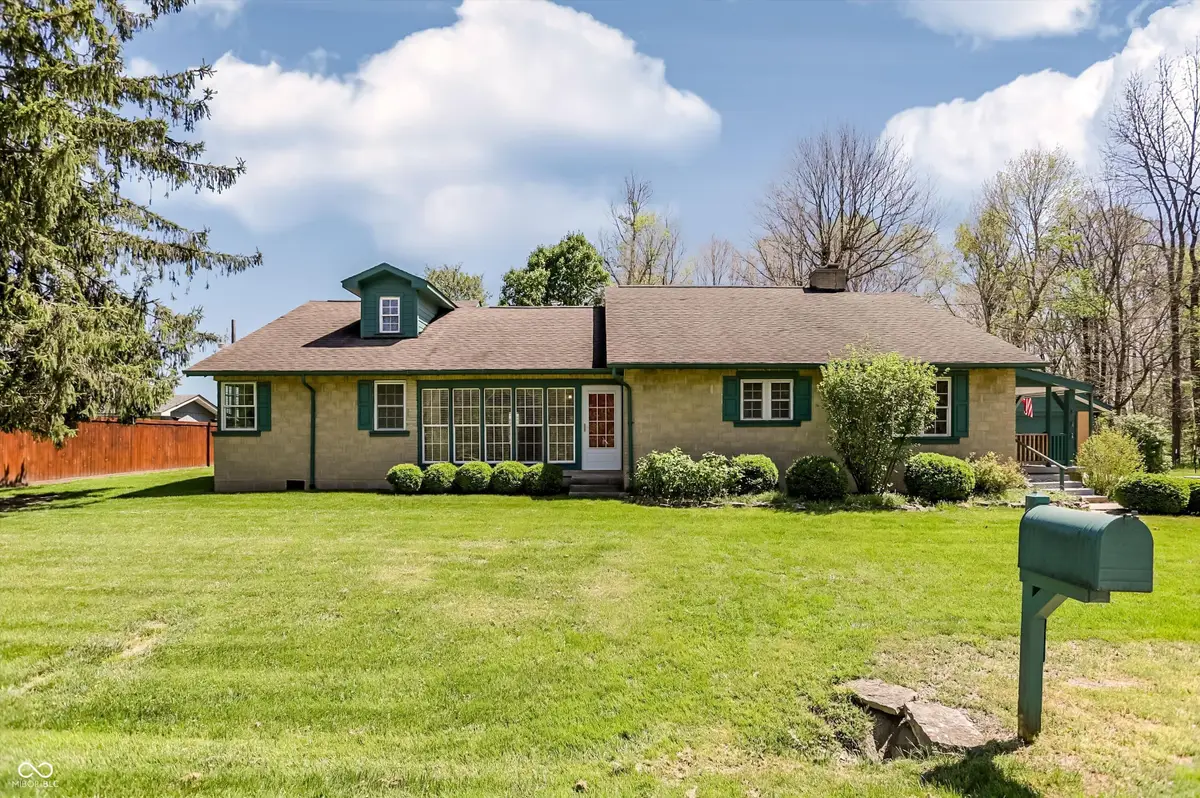 8644 S Addison Avenue, Knightstown, IN 46148 - #1