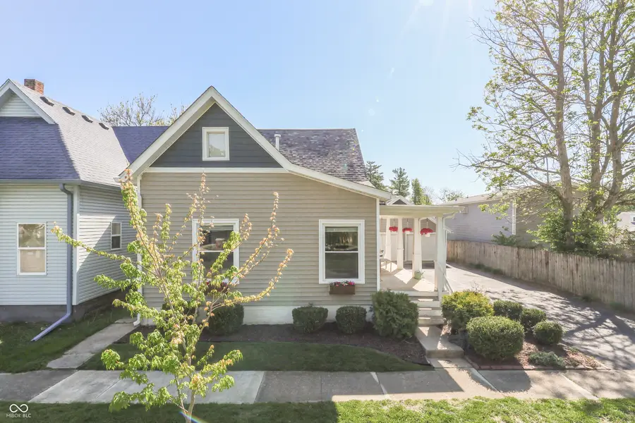 381 Walnut Street, Franklin, IN 46131 - #2
