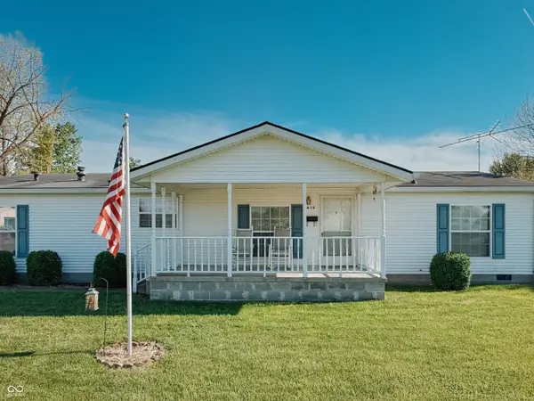 615 High Street, Hope, IN 47246