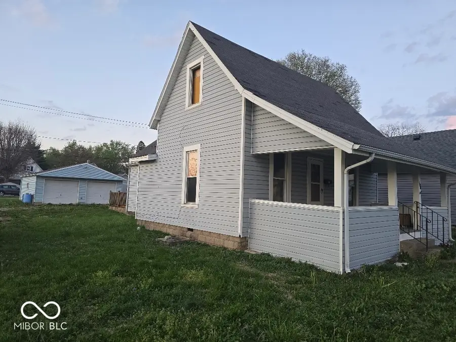 126 W Madison Street, Alexandria, IN 46001 - #2