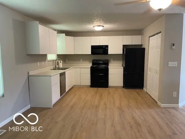 912 S Larkspur Lane, Bloomington, IN 47403 - #3