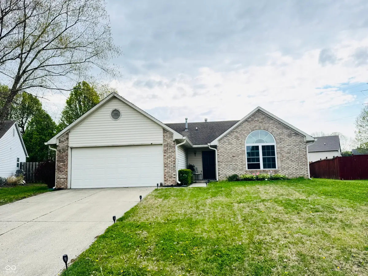 831 Queensgate Drive, Greenwood, IN 46143 - #1