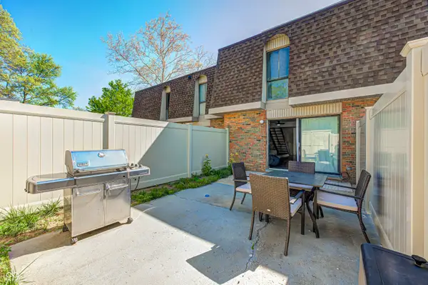 7476 Country Brook Drive, Indianapolis, IN 46260