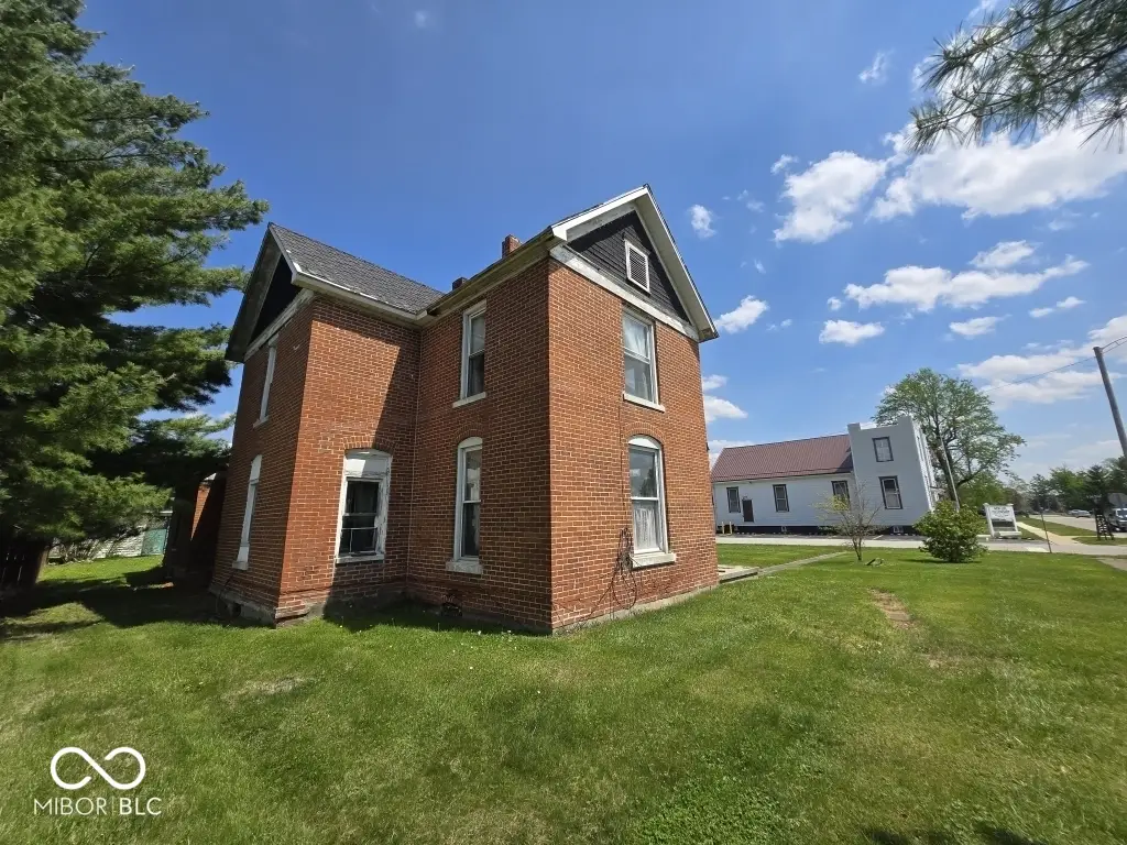 121 E North A Street, Gas City, IN 46933 - #1