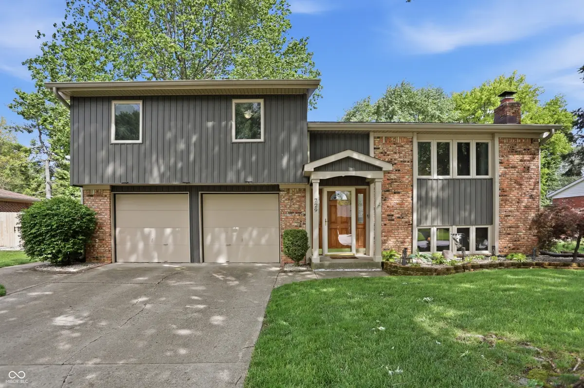 729 Colonial Way, Greenwood, IN 46142 - #1