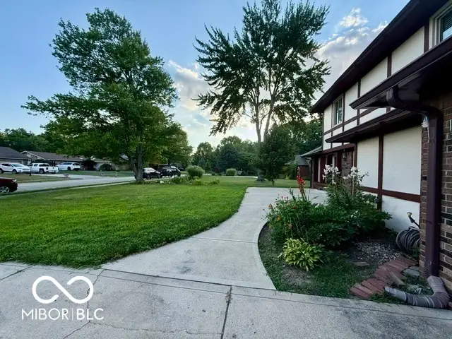 888 Briarwood Drive, Greenwood, IN 46142 - #3