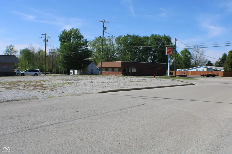 1001 W 3rd Street, Rushville, IN 46173 - #2