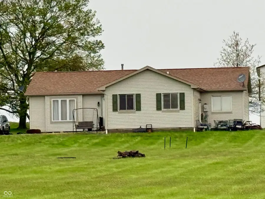 2756 E Short Road, Veedersburg, IN 47987 - #2