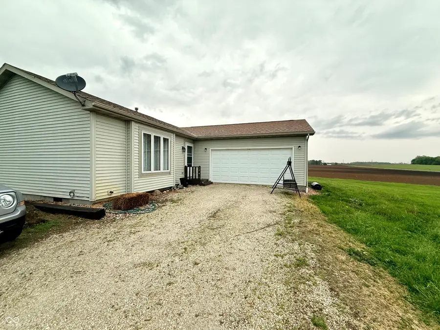 2756 E Short Road, Veedersburg, IN 47987 - #3