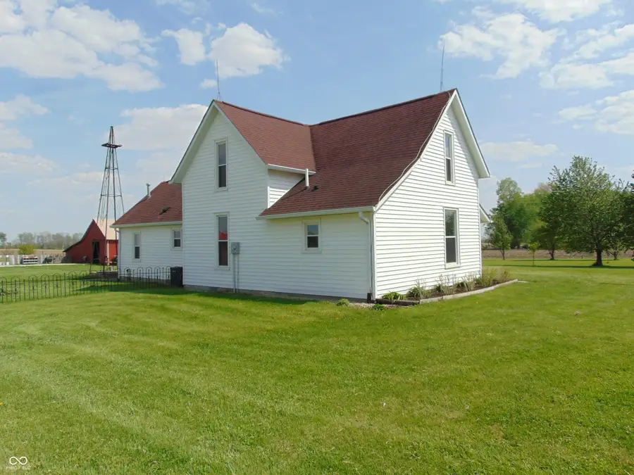 679 S 1050 W, Jamestown, IN 46147 - #2