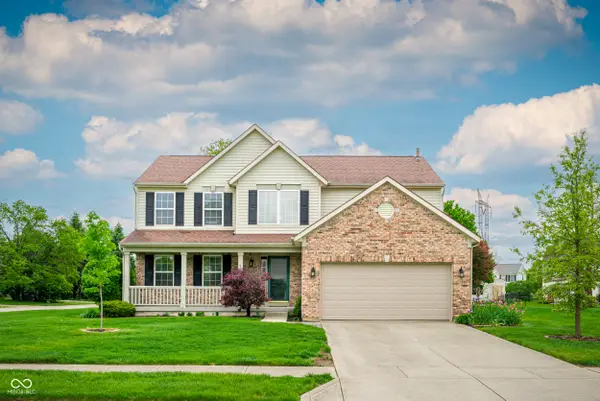 6511 Hyde Park Drive, Zionsville, IN 46077