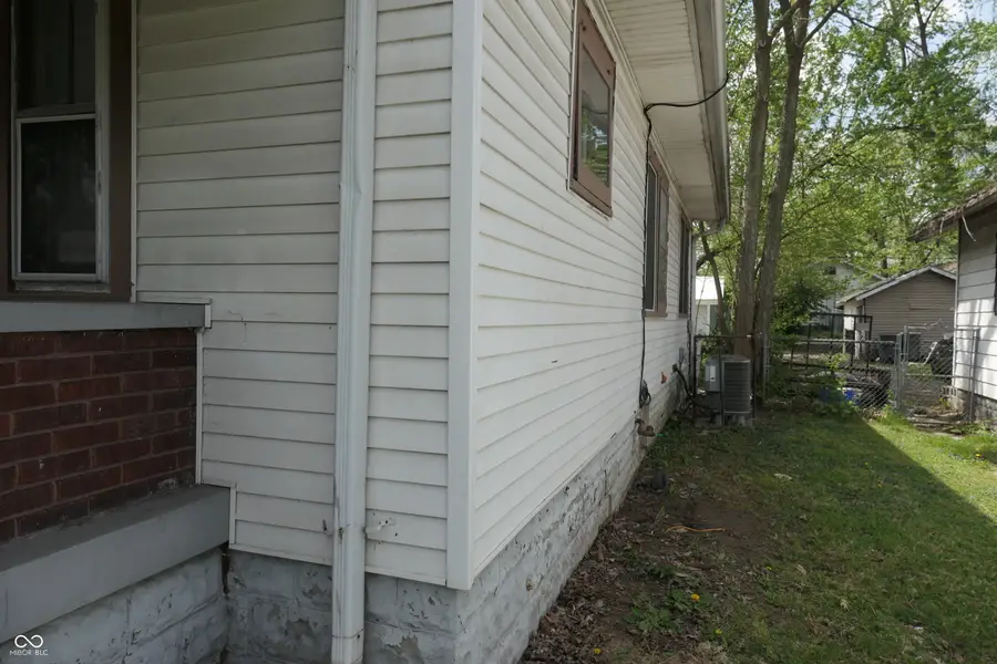 614 N Chester Avenue, Indianapolis, IN 46201 - #2