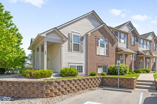 8413 Clayhurst Drive, Indianapolis, IN 46278