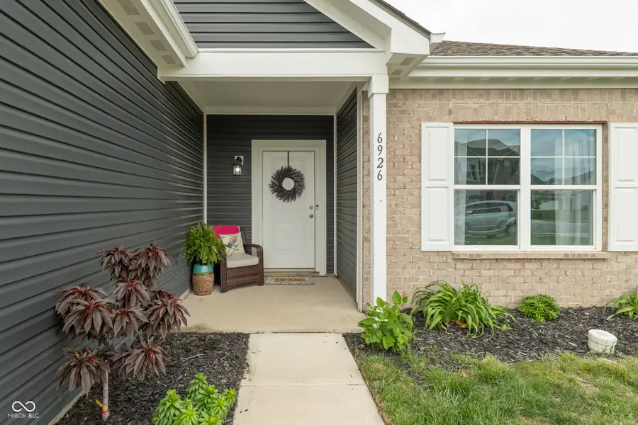 6926 Honeysuckle Way, Pendleton, IN 46064 - #2