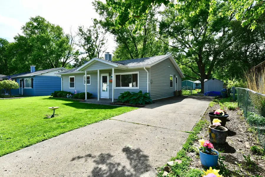 622 S Locust Lane, Brownsburg, IN 46112 - #2