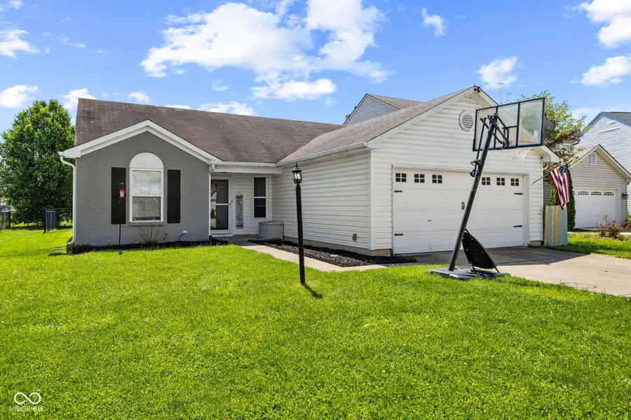 2227 Rolling Hill Court, Columbus, IN 47201 - #2