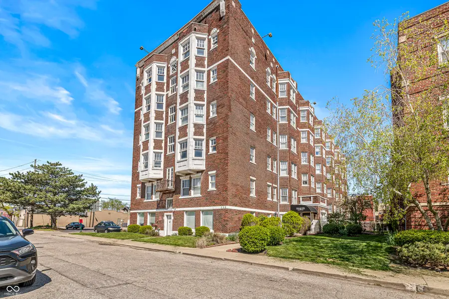 230 E 9th Street #302, Indianapolis, IN 46204 - #2