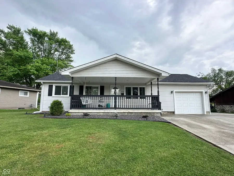 910 Hillcrest Drive, Greencastle, IN 46135 - #2